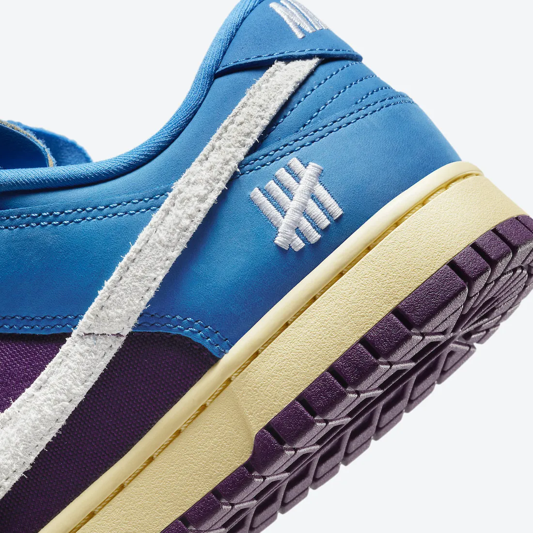 UNDEFEATED X DUNK LOW SP '5 ON IT