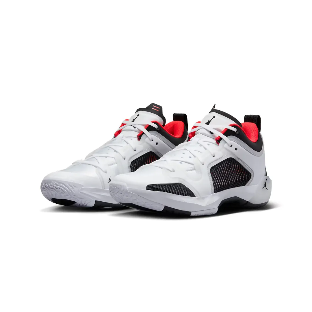 Zapatilla Nike AIR JORDAN XXXVII LOW DQ4122 100 Hombre